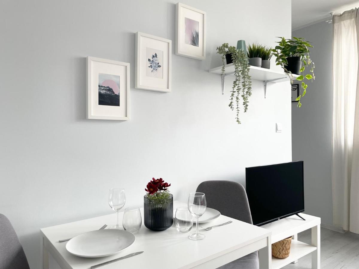 Zielińskiego Apartment ~ Self Check-In 24 ~ Parking&Lift Wrocław Zewnętrze zdjęcie